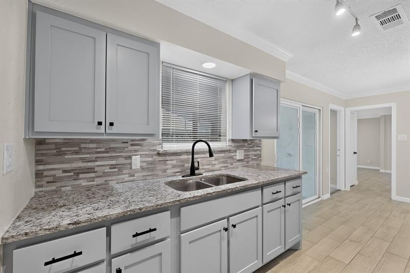 2441 Lakeshore Drive, Grand Prairie TX 75051 - Photo 15