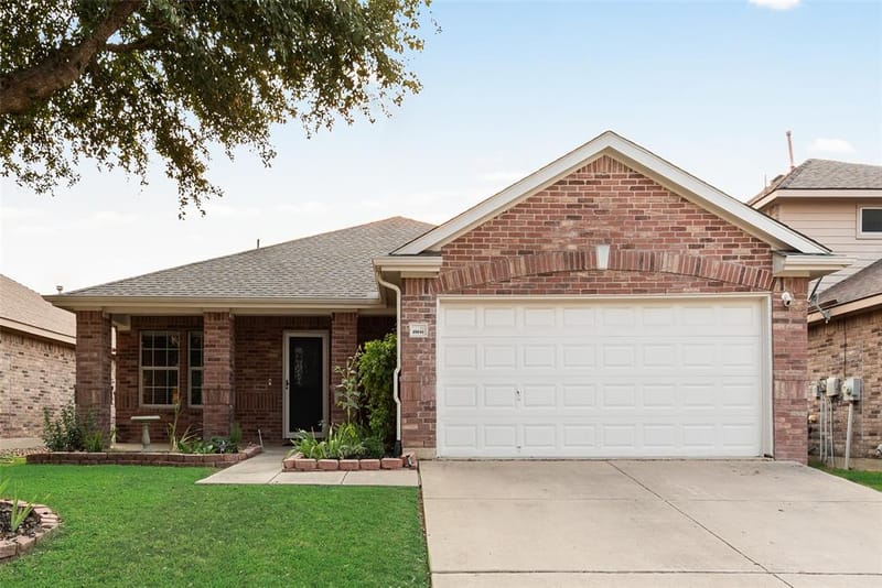 15641 Wheelhorse Trail, Fort Worth TX 76262
