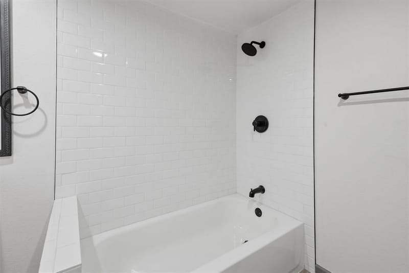 904 Flamingo Road, Granbury TX 76049 - Photo 22