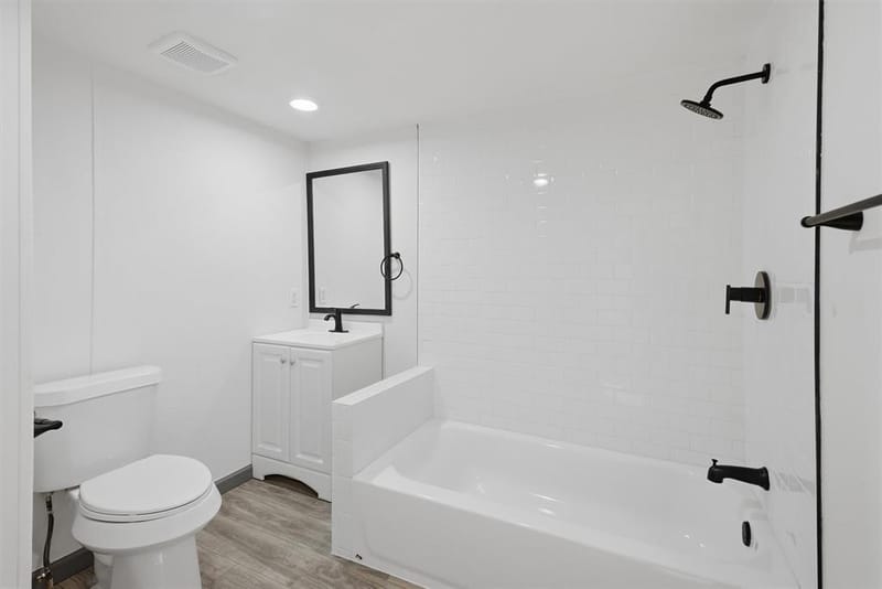 904 Flamingo Road, Granbury TX 76049 - Photo 20