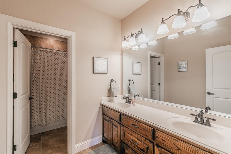 8649 Wishing Tree Lane, North Richland Hills TX 76182 - Photo 24