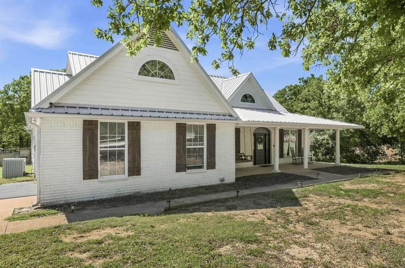 2055 County Road 1370, Alvord TX 76225 - Photo 4