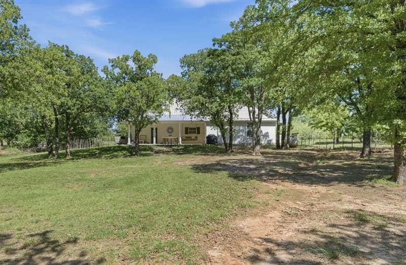 2055 County Road 1370, Alvord TX 76225 - Photo 21