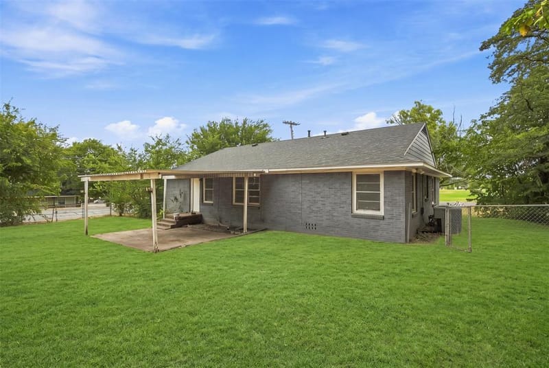 1804 E Wells Avenue, Sherman TX 75090 - Photo 8