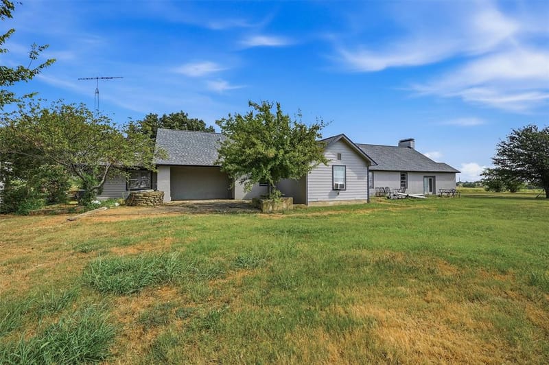 705 Club Lake Road, Whitesboro TX 76273 - Photo 35