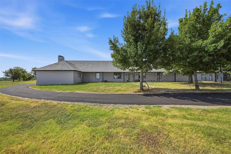 705 Club Lake Road, Whitesboro TX 76273 - Photo 8