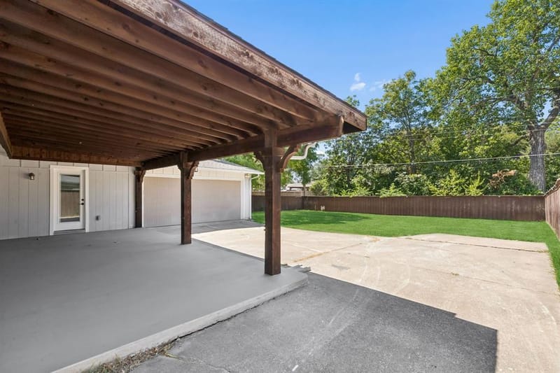 8148 Clear Springs Road, Dallas TX 75240 - Photo 25