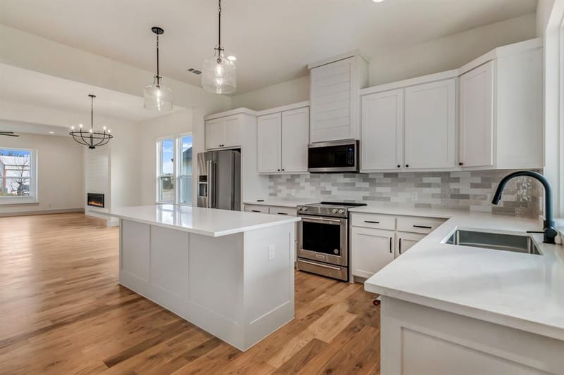 205 W 7th Street, Justin TX 76247 - Photo 17