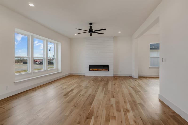 205 W 7th Street, Justin TX 76247 - Photo 9