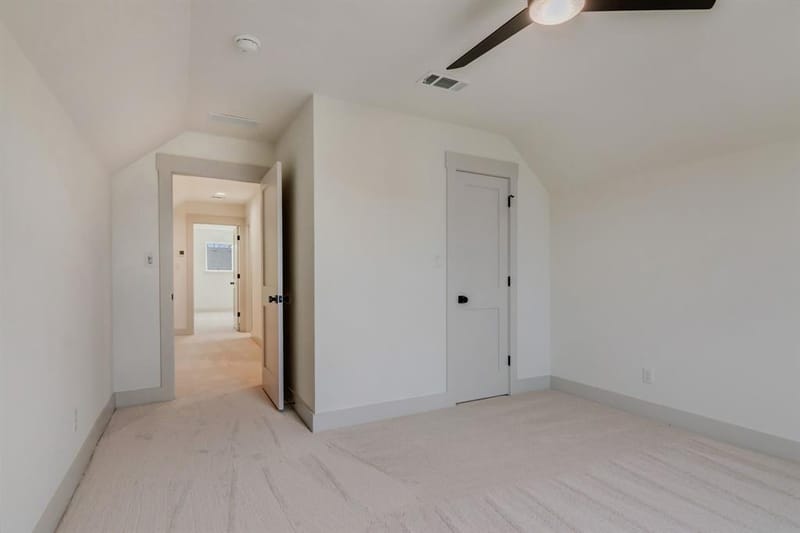 205 W 7th Street, Justin TX 76247 - Photo 30