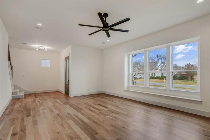 205 W 7th Street, Justin TX 76247 - Photo 10