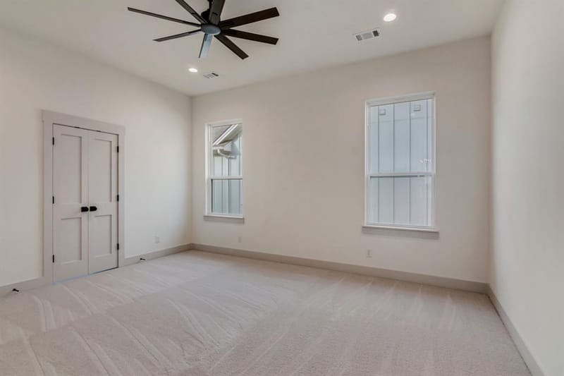 205 W 7th Street, Justin TX 76247 - Photo 31