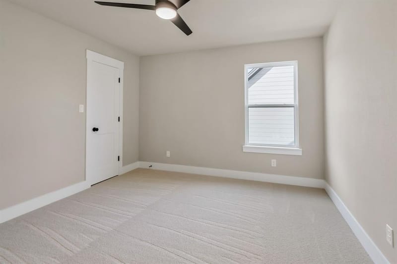 207 W 7th Street, Justin TX 76247 - Photo 30