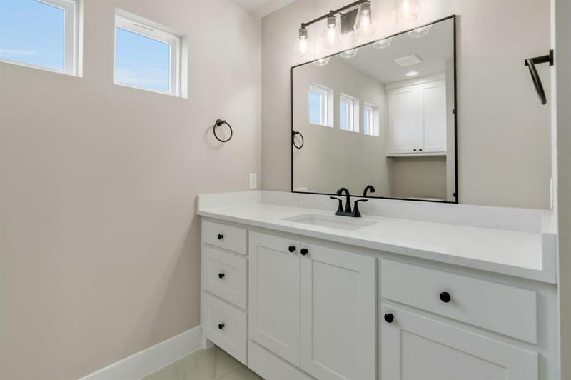 207 W 7th Street, Justin TX 76247 - Photo 31