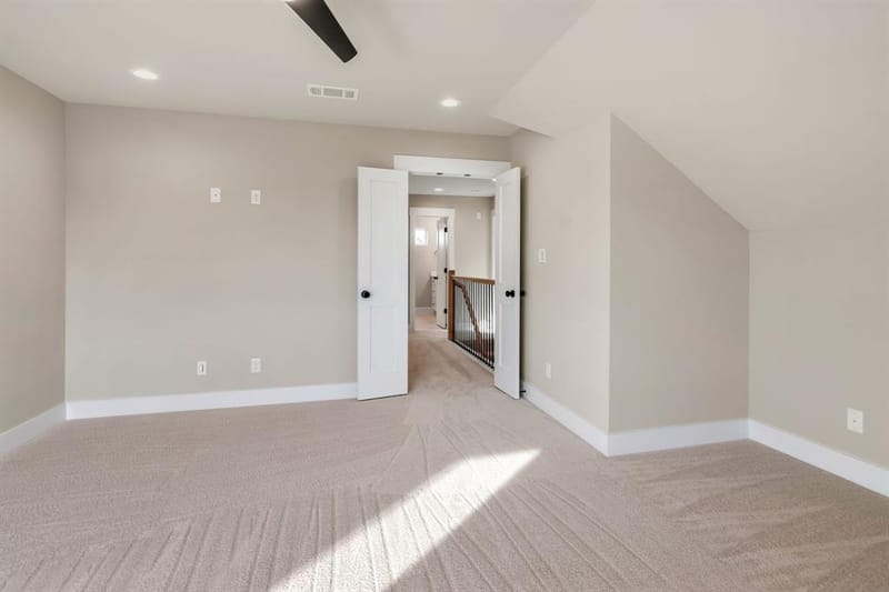 207 W 7th Street, Justin TX 76247 - Photo 29