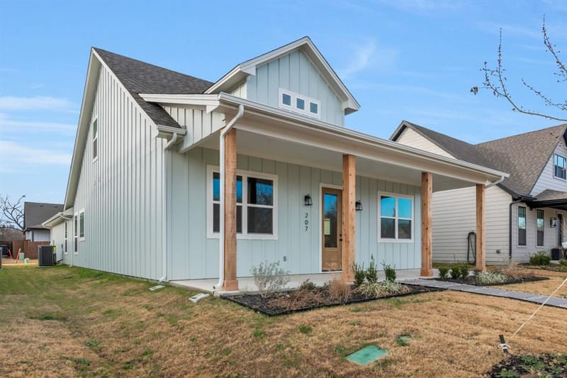 207 W 7th Street, Justin TX 76247 - Photo 4