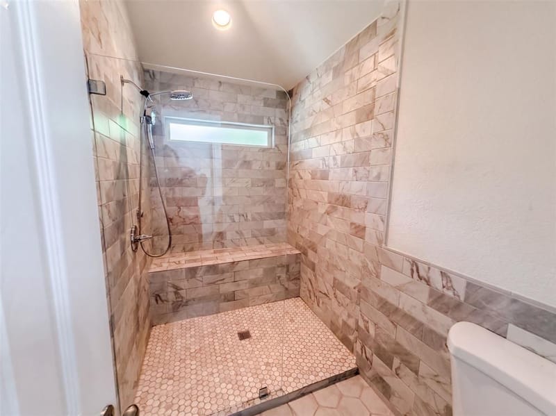 301 Hillside Court, Garland TX 75043 - Photo 16