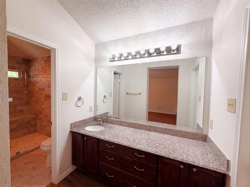 301 Hillside Court, Garland TX 75043 - Photo 14