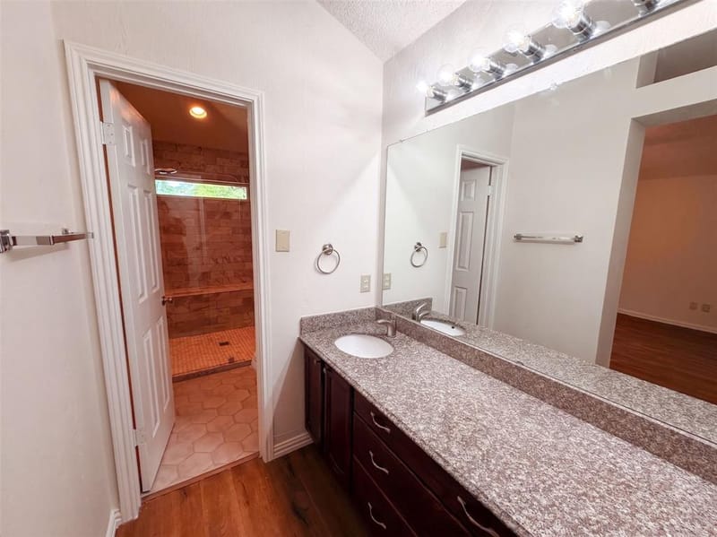 301 Hillside Court, Garland TX 75043 - Photo 15