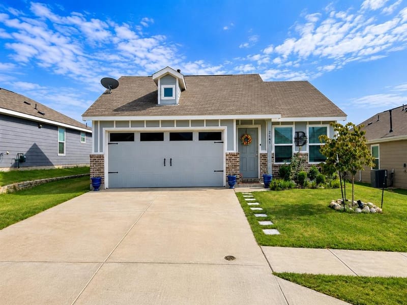 2645 Starwater Drive, Fort Worth TX 76179