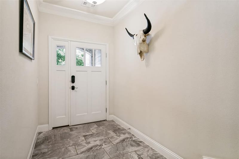 2662 Sherwood Drive, Lewisville TX 75067 - Photo 2