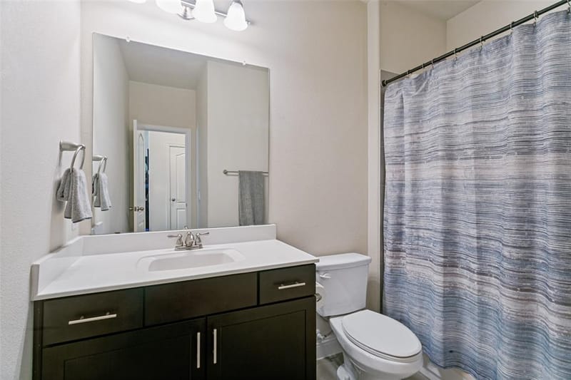 2662 Sherwood Drive, Lewisville TX 75067 - Photo 7