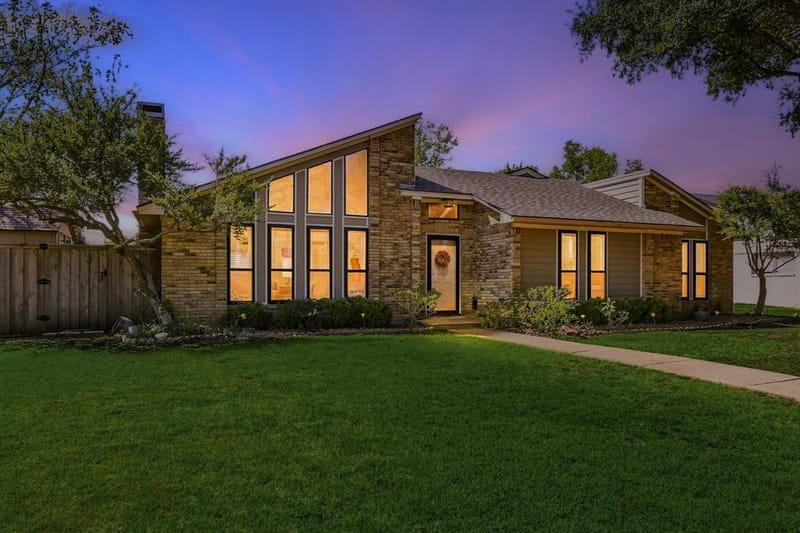 924 Thoreau Lane, Allen TX 75002 - Photo 2