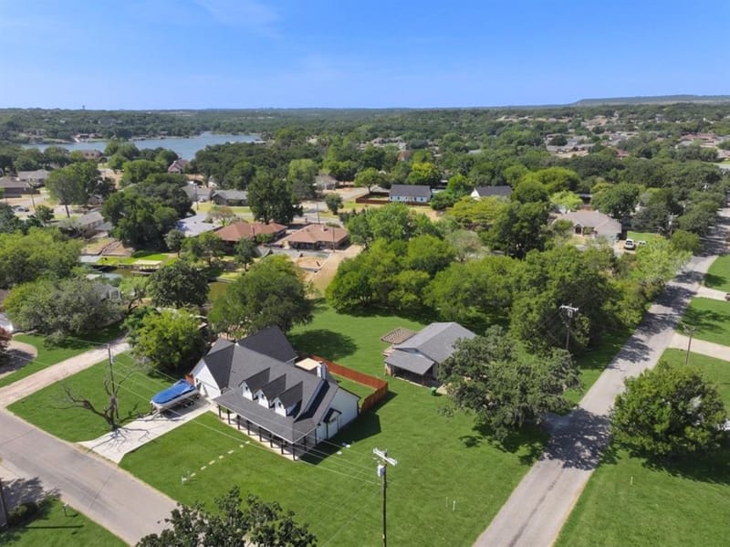 4000 Sioux Court, Granbury TX 76048 - Photo 4