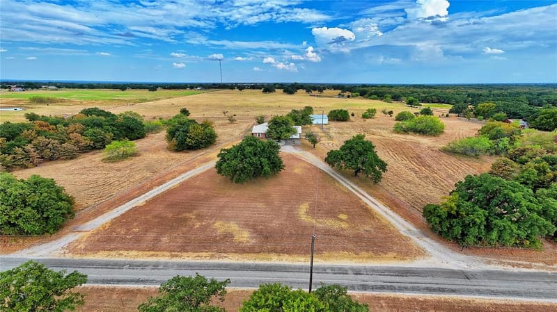 437 Jakes Road, Bowie TX 76230 - Photo 27