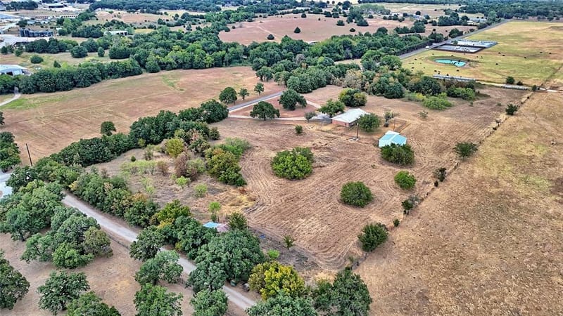 437 Jakes Road, Bowie TX 76230 - Photo 12
