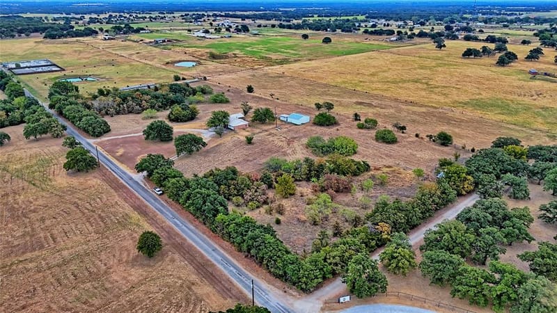 437 Jakes Road, Bowie TX 76230 - Photo 30