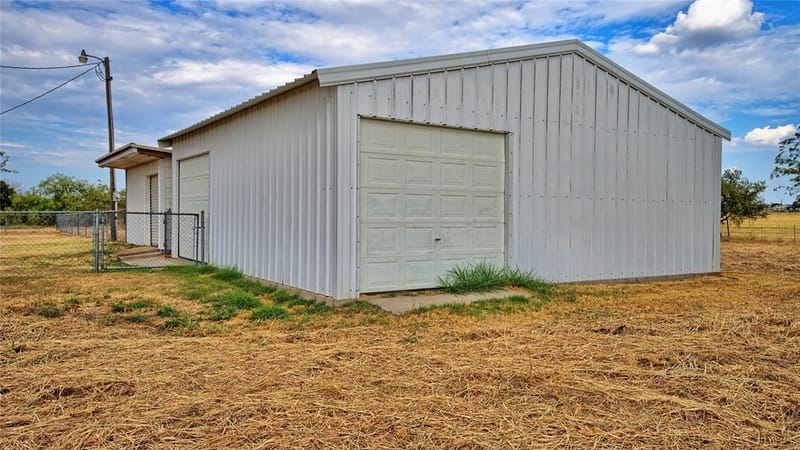 437 Jakes Road, Bowie TX 76230 - Photo 25