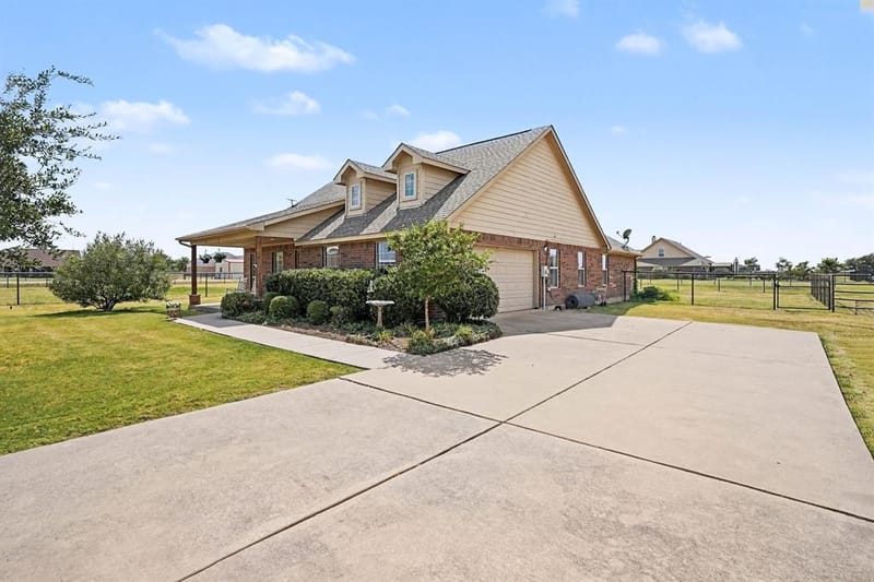 103 George Owens Road, Ponder TX 76259 - Photo 2