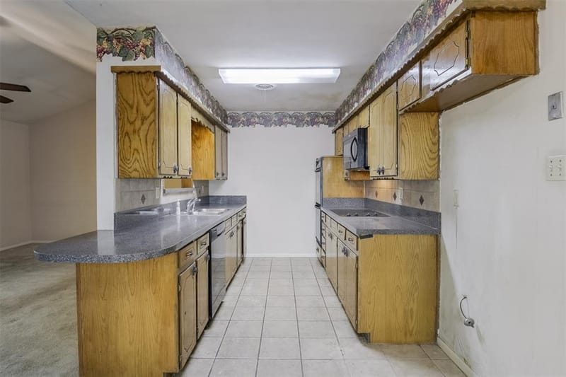 102 Alamo Street, Waxahachie TX 75165 - Photo 11