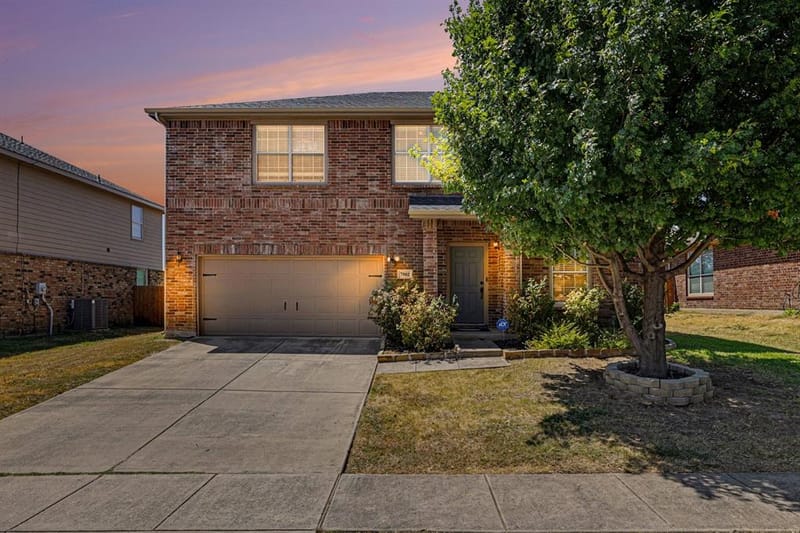 7002 Big Bend Lane, Arlington TX 76002