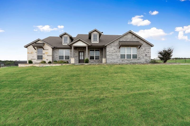 6016 Ember Crest Drive, Weatherford TX 76085 - Photo 2