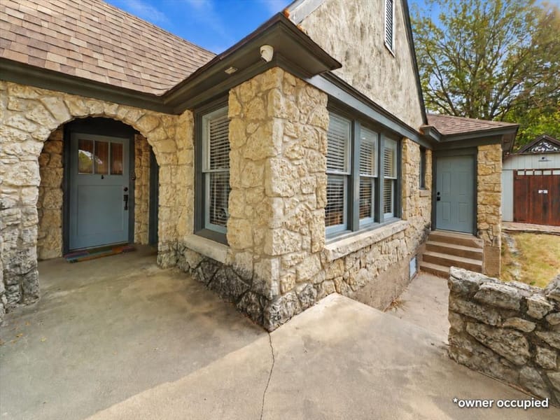 708 Blaylock Drive, Dallas TX 75203 - Photo 4