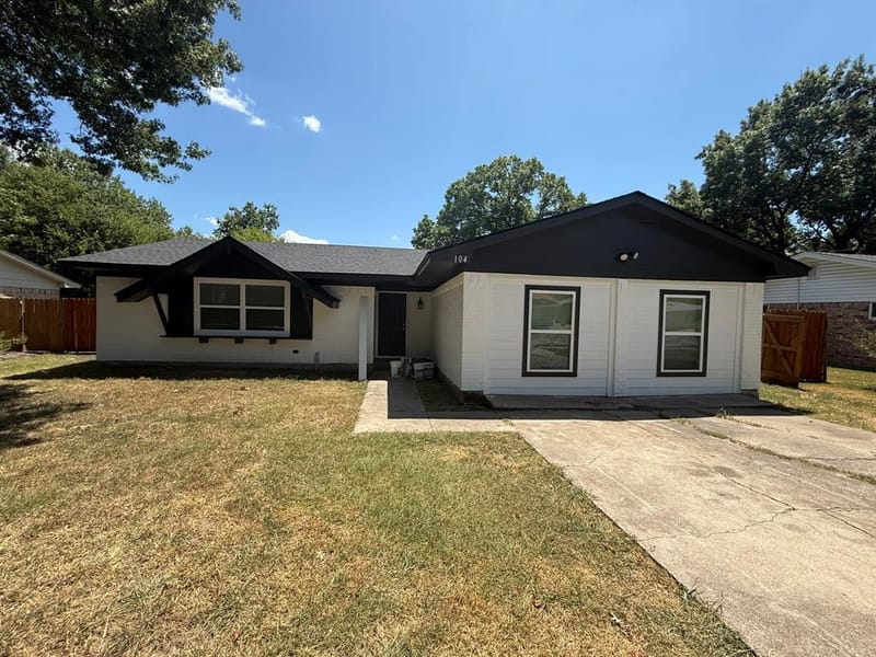 104 Indian Court, Waxahachie TX 75165