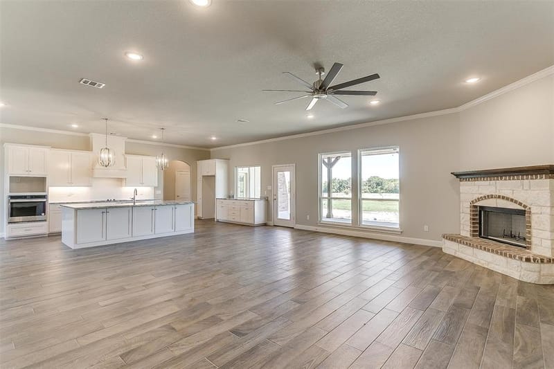 1014 Gonzollas Road, Springtown TX 76082 - Photo 6