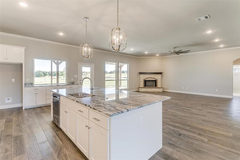 1014 Gonzollas Road, Springtown TX 76082 - Photo 9