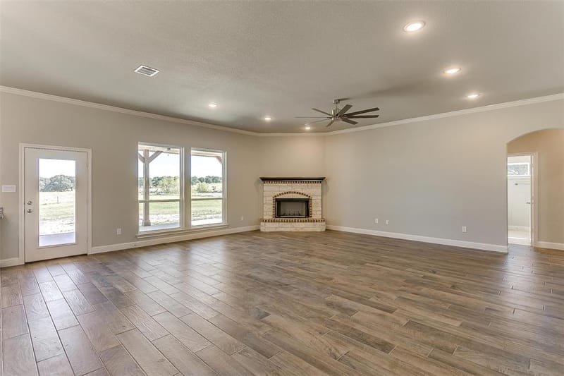 1014 Gonzollas Road, Springtown TX 76082 - Photo 11
