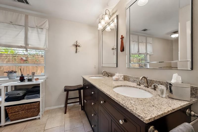 1032 E Enon Avenue, Everman TX 76140 - Photo 18