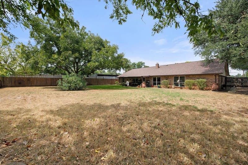 1032 E Enon Avenue, Everman TX 76140 - Photo 25