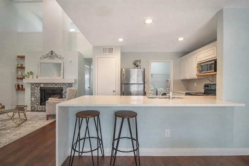 704 Creekwood Drive, Lewisville TX 75067 - Photo 9