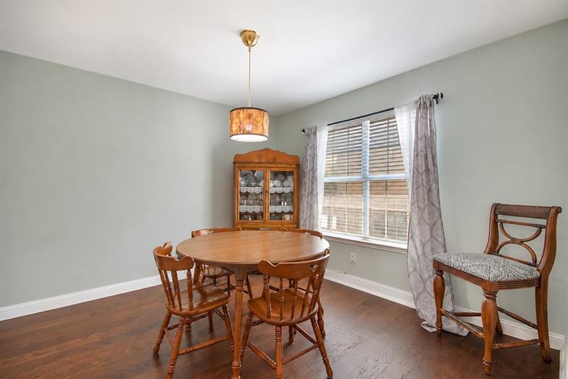 704 Creekwood Drive, Lewisville TX 75067 - Photo 8