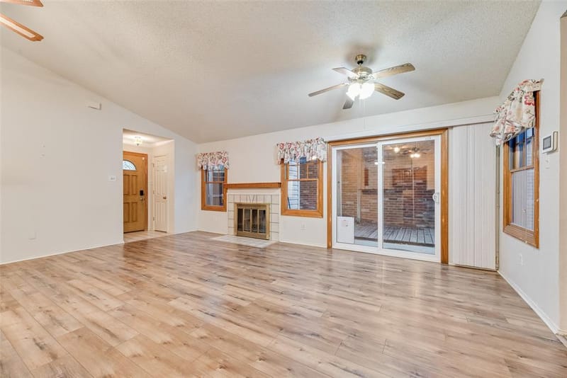 2816 Harvest Lake Drive, Irving TX 75060 - Photo 6