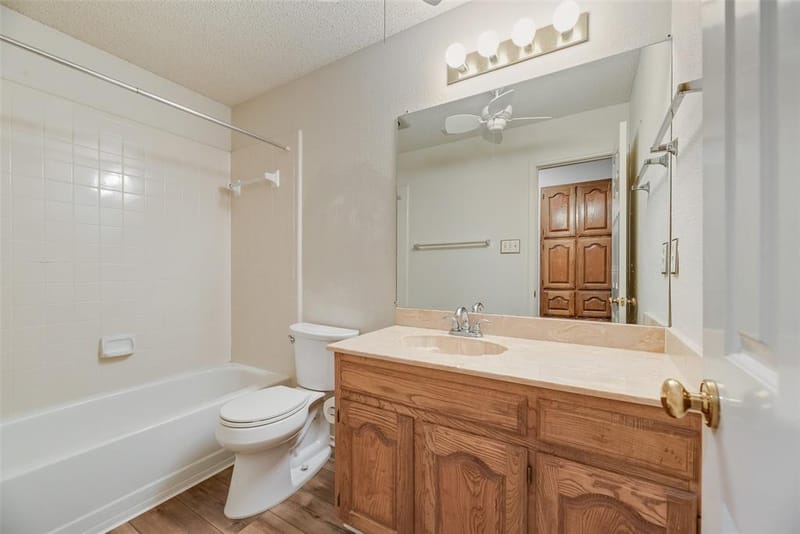 2816 Harvest Lake Drive, Irving TX 75060 - Photo 22