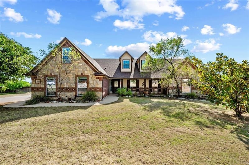 104 Caballos Lane, Springtown TX 76082