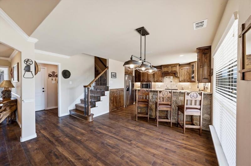 104 Caballos Lane, Springtown TX 76082 - Photo 10