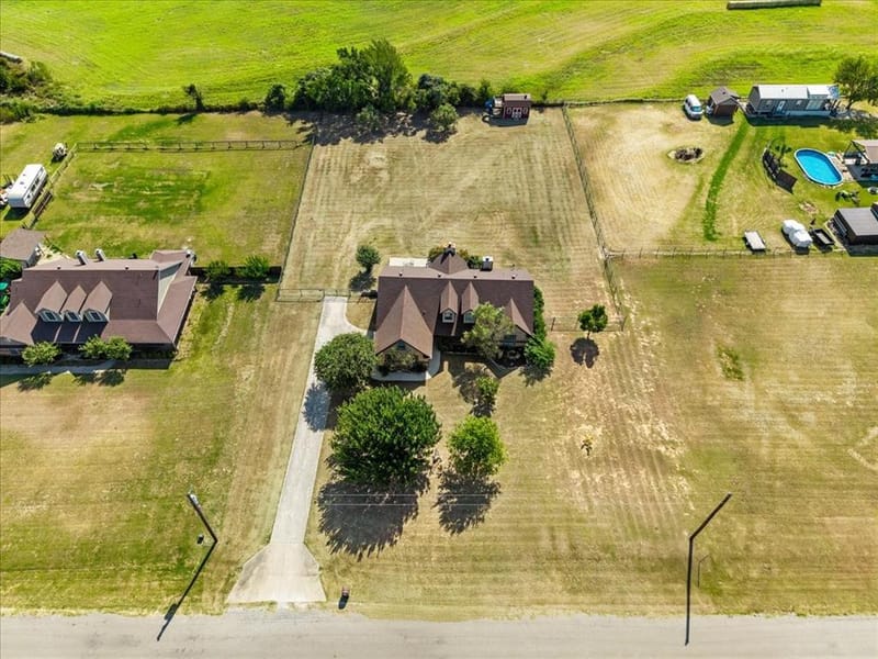 104 Caballos Lane, Springtown TX 76082 - Photo 39